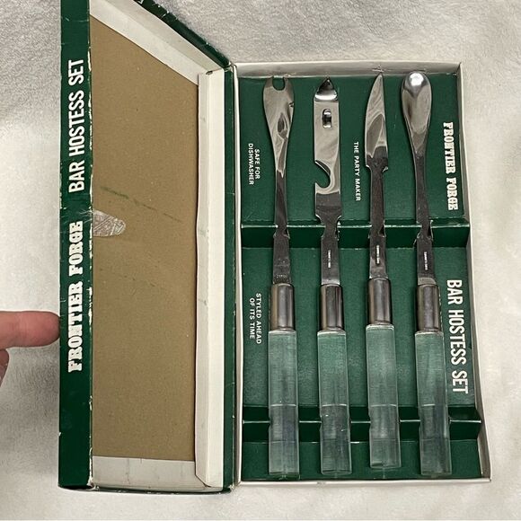 Vintage frontier forge bar hostess set opener tools clear lucite stainless steel - Picture 2 of 8